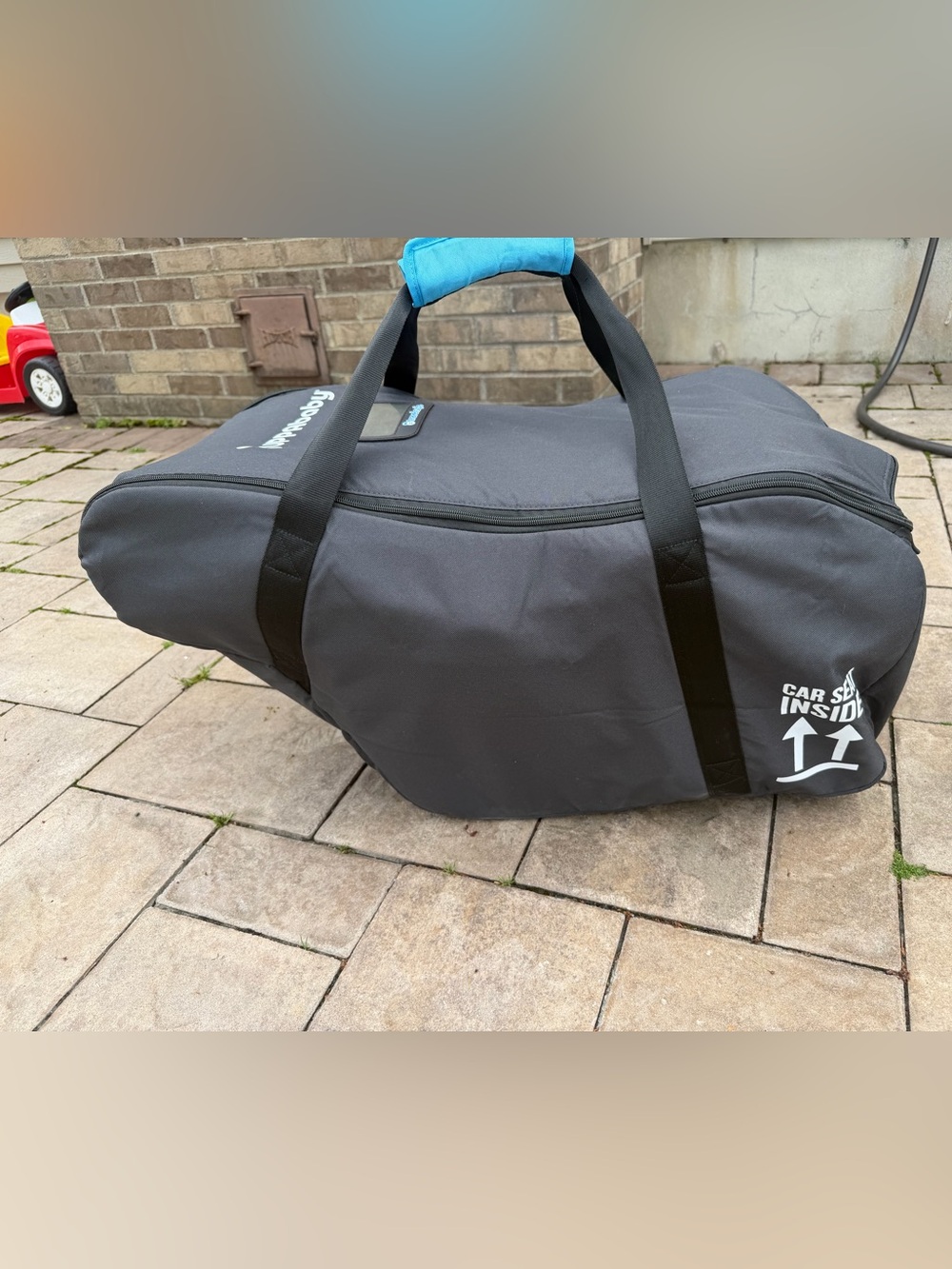 Uppababy Mesa car seat travel bag - Picture 3 of 7